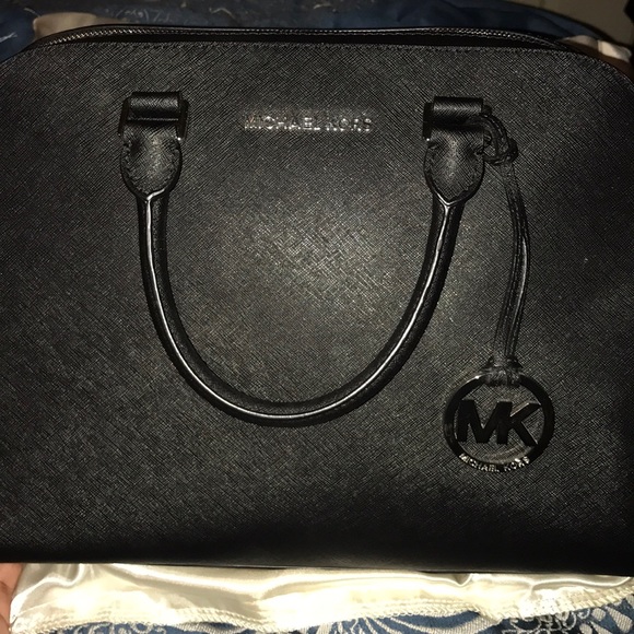 Michael Kors Jet Set Travel Handbag - Picture 2 of 2